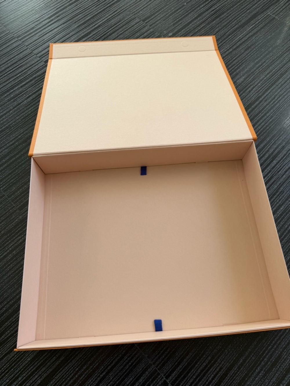 Louis Vuitton Authentic garment small empty box - Picture 3 of 4